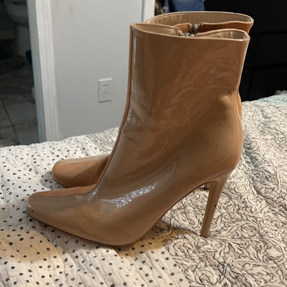 Women’s Heels - Picture 4 of 4